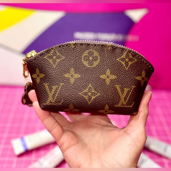 💖 LV Custom made Monogram Cosmetic Case utility pouch - Picture 3 of 13